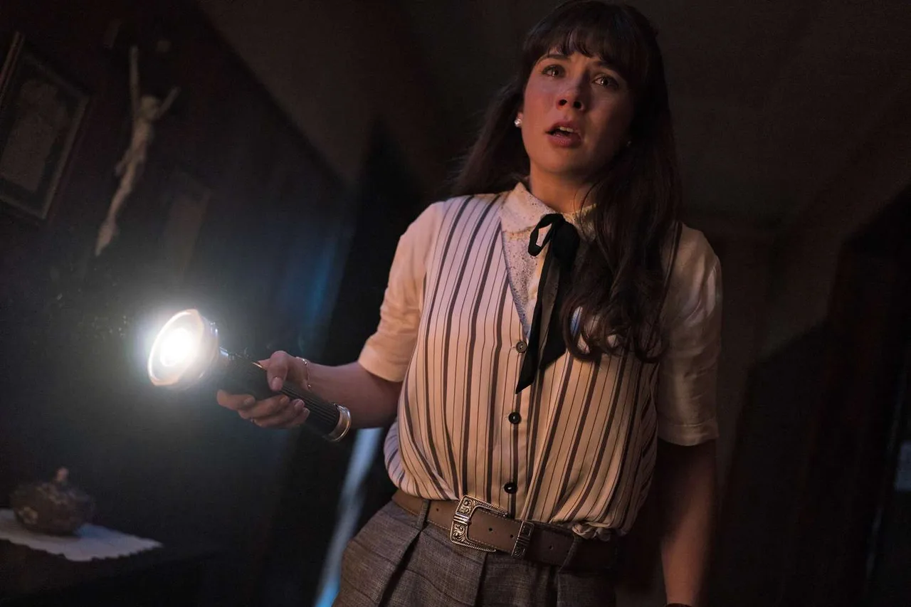 công thức trừ tà trong phim the conjuring 4 last rites elle 2025