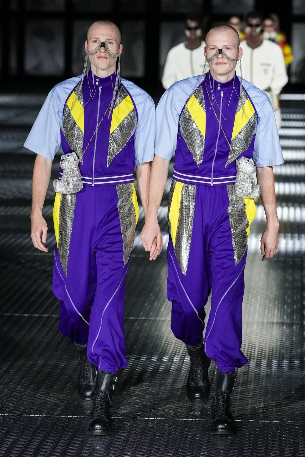 GG xuân hè 2023 look 13