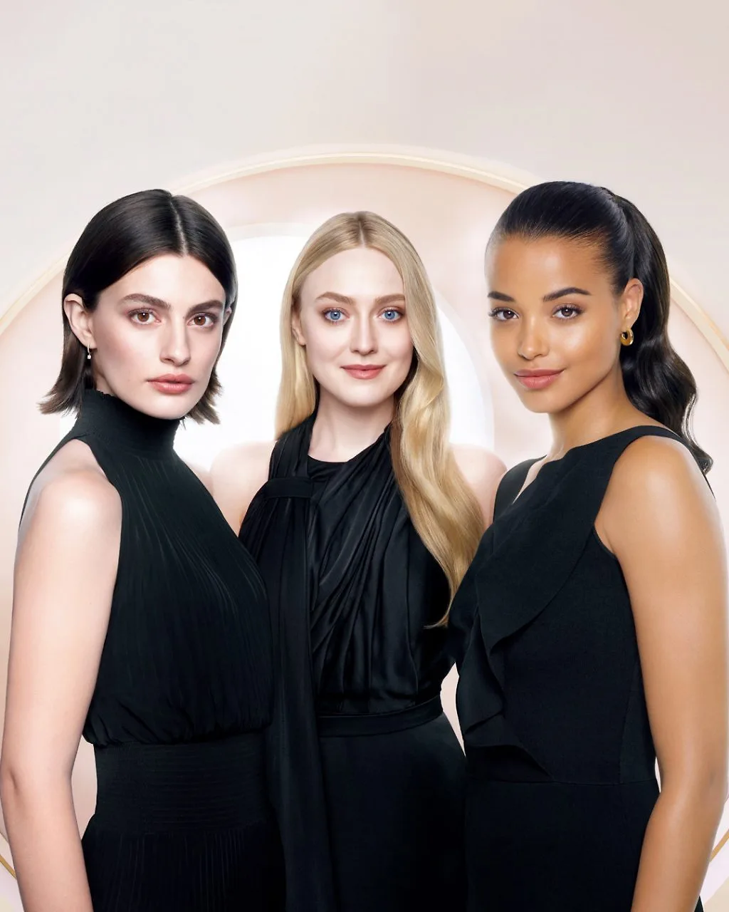 Dakota Fanning, Diana Silvers và Ella Balinska sẽ đồng hành cùng Clé de Peau Beauté với tư cách là Đại sứ Thương hiệu Toàn cầu. Dakota Fanning, Diana Silvers và Ella Balinska sẽ đồng hành cùng Clé de Peau Beauté với tư cách là Đại sứ Thương hiệu Toàn cầu.