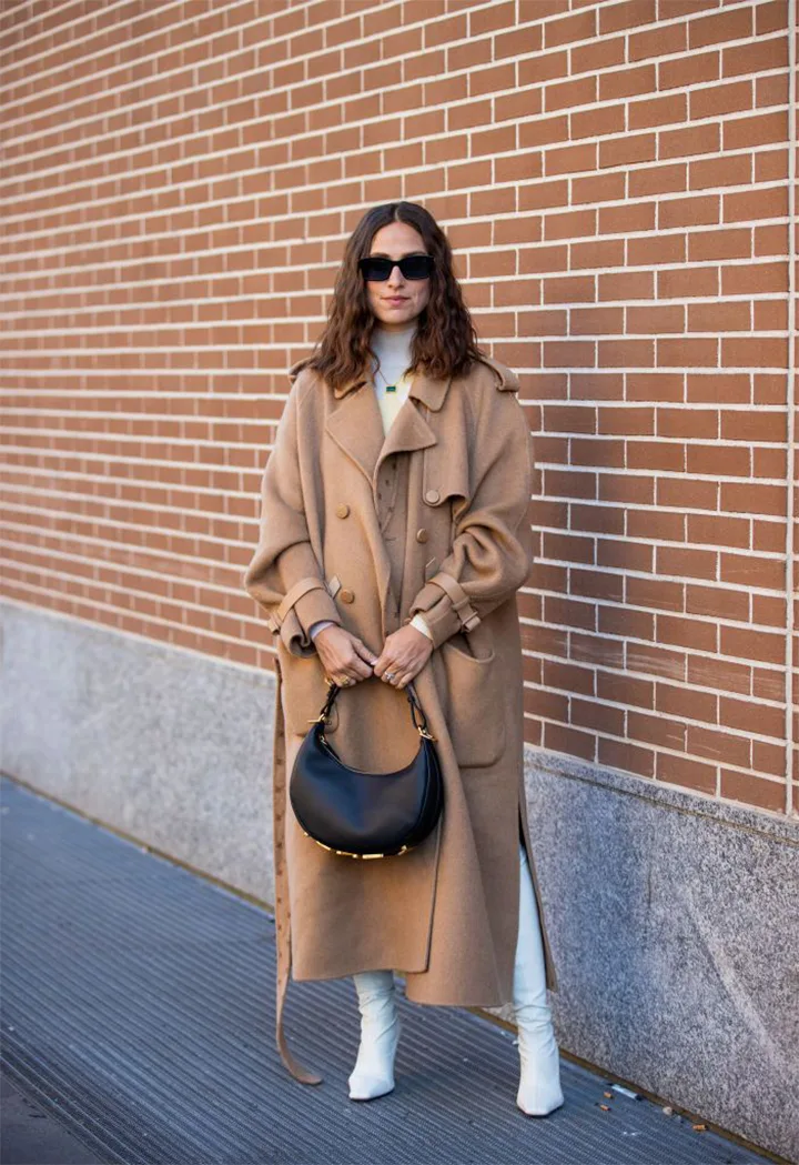 túi fendi màu đen tại PFW 2022