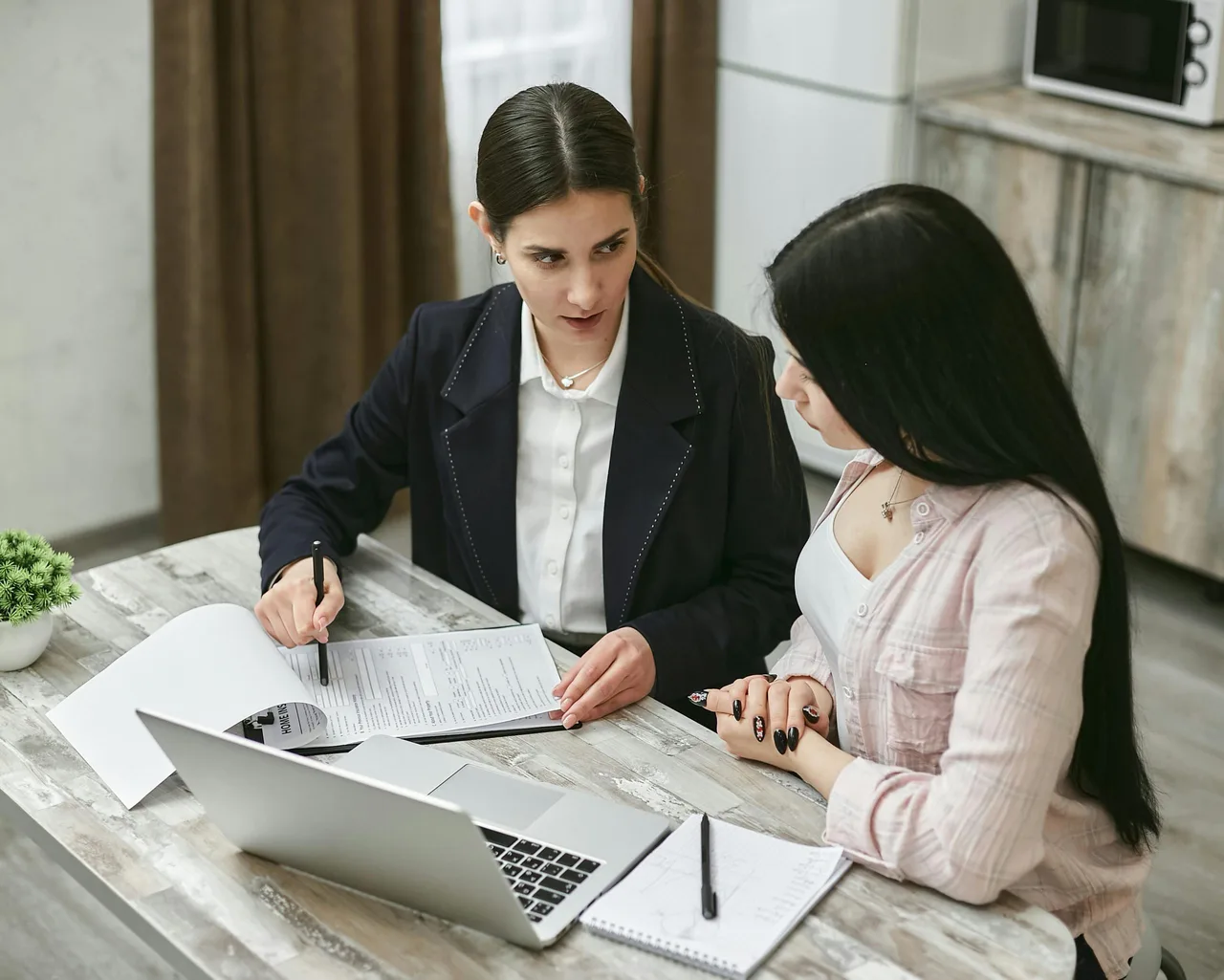 Ứng phó với đồng nghiệp nơi công sở