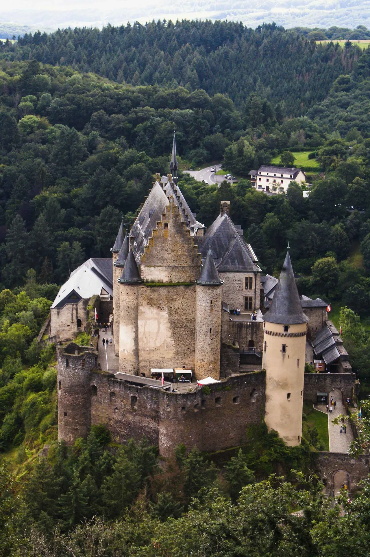 lâu đài cổ ở luxembourg