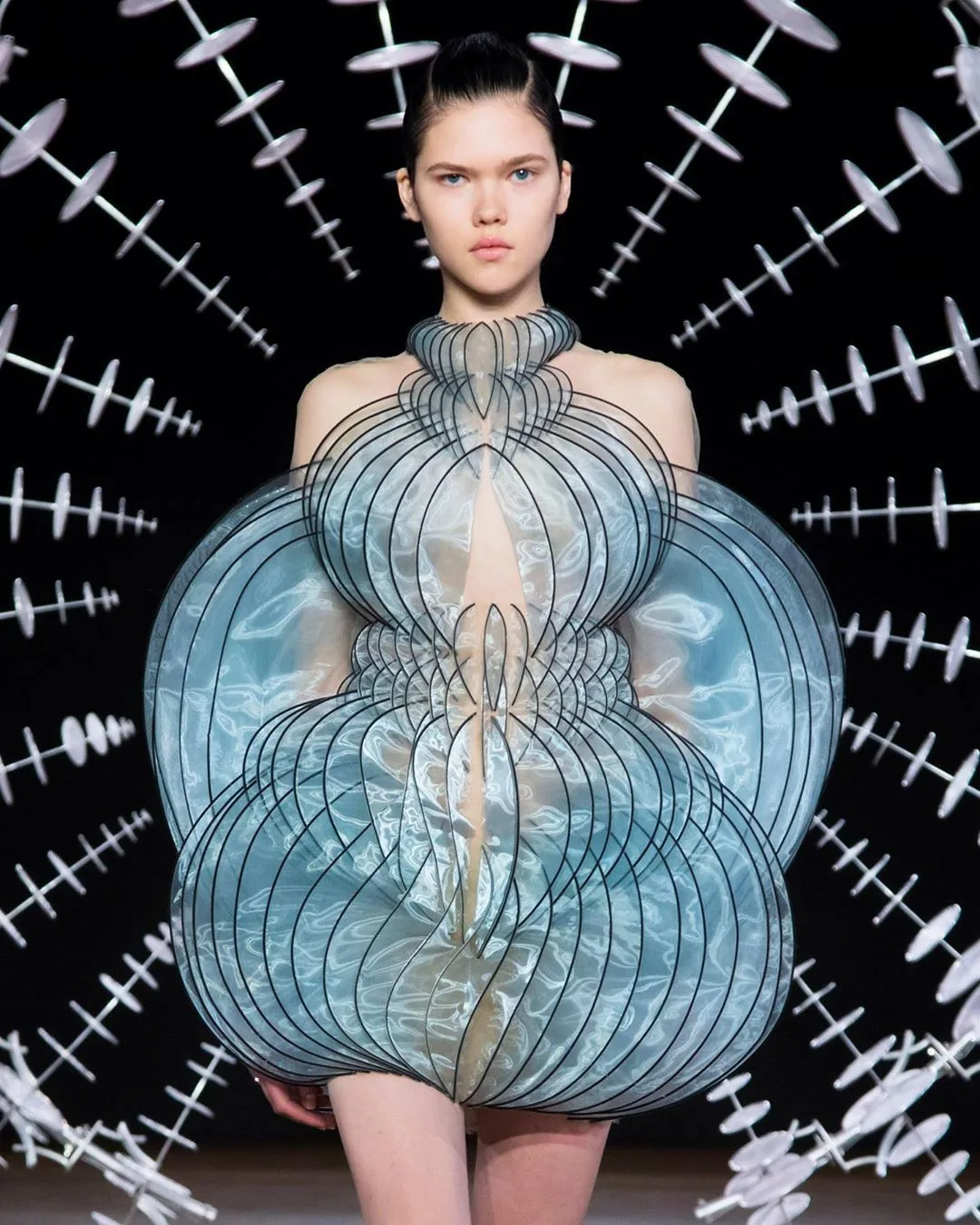 bộ sưu tập haute couture iris van herpen 1