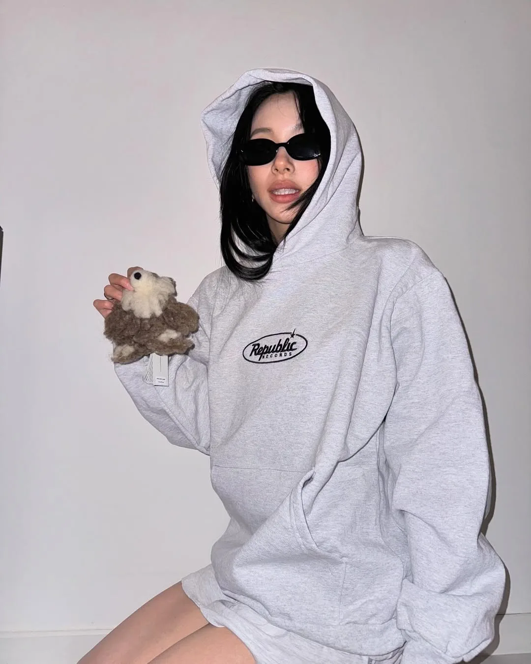 áo hoodie dấu quần xám