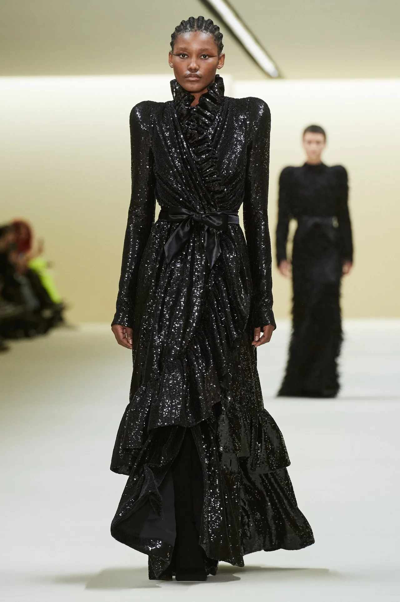 00053-balenciaga-fall-2023-ready-to-wear-credit-gorunway