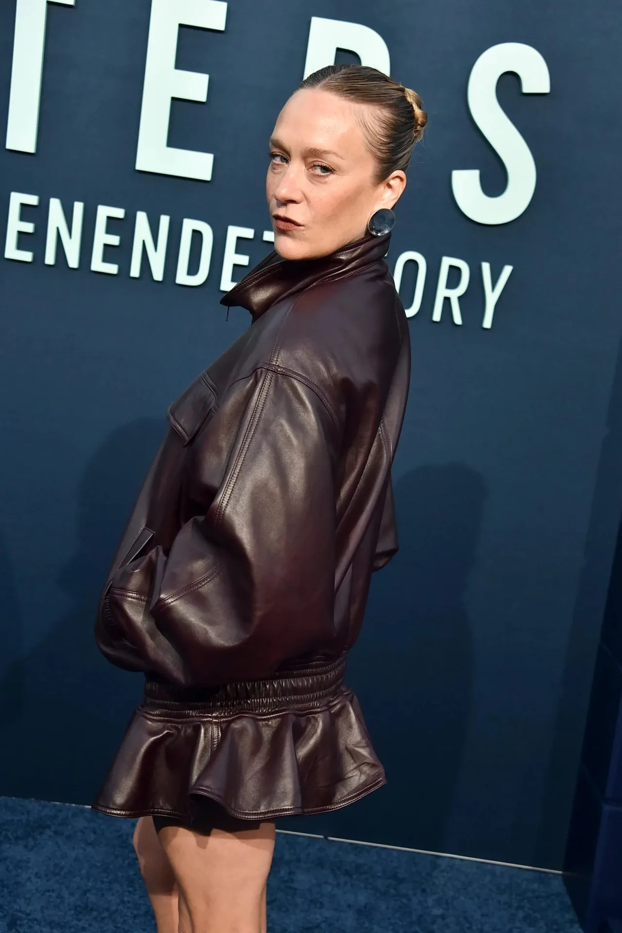 Chloë Sevigny trong cùng thiết kế
