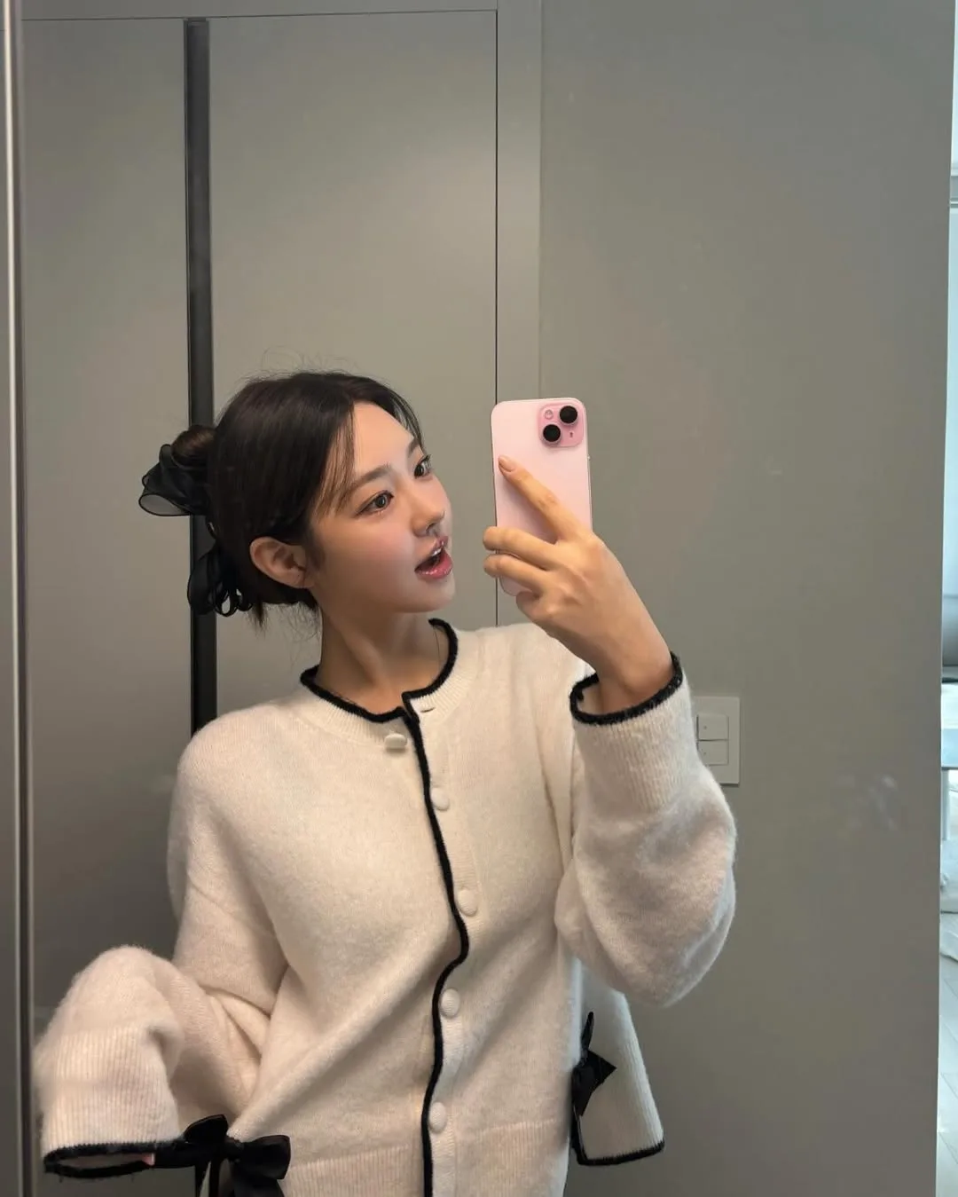 áo len cast nữ Địa Ngục Độc Thân
