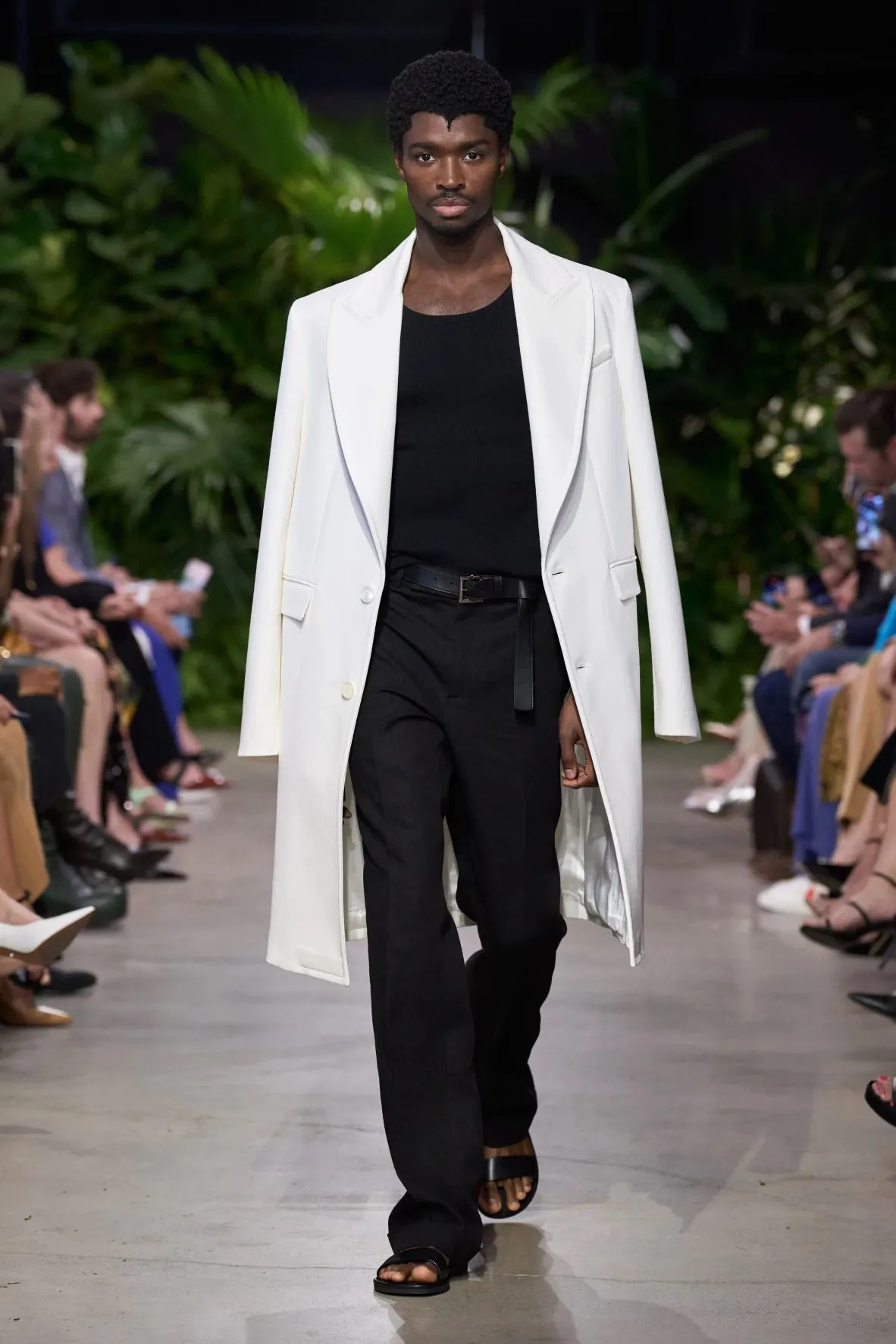 MK xuân hè 2023 look 59