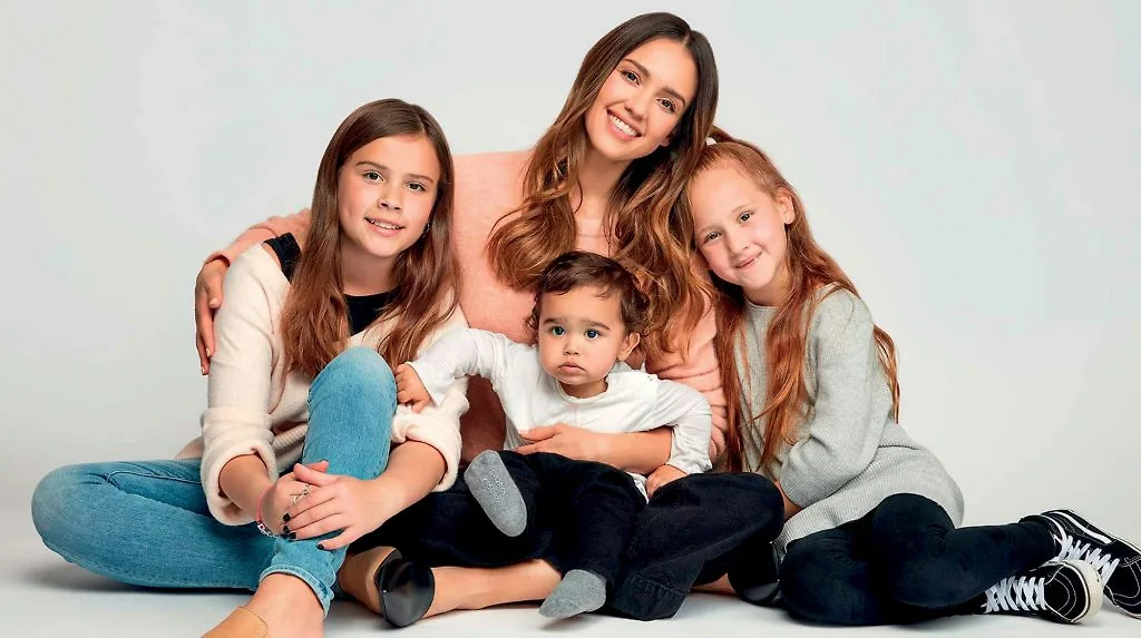 Jessica Alba và các con Jessica Alba và các con