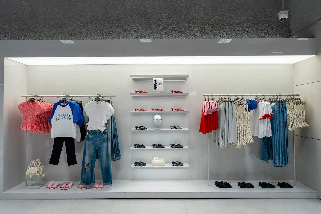 Cửa hàng BERSHKA tại Hanoi Centre