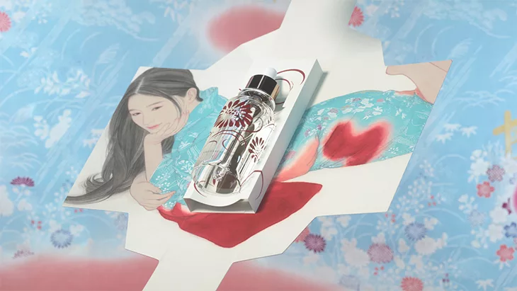 Clé de Peau Beauté chai thuỷ tinh trong suốt trong hộp 4 góc nền xanh biển