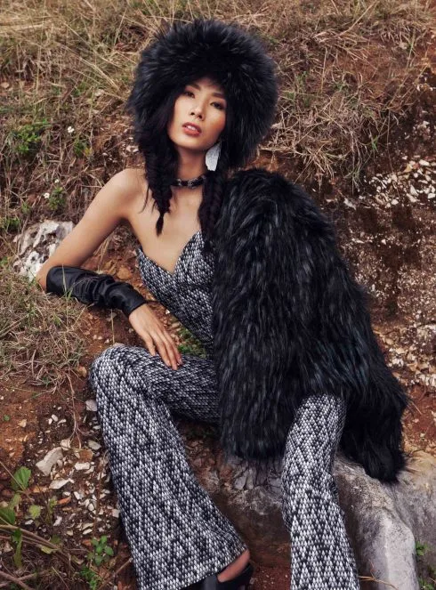 hoang-thuy-quyen-ru-tu-do-trong-bst-moi-17