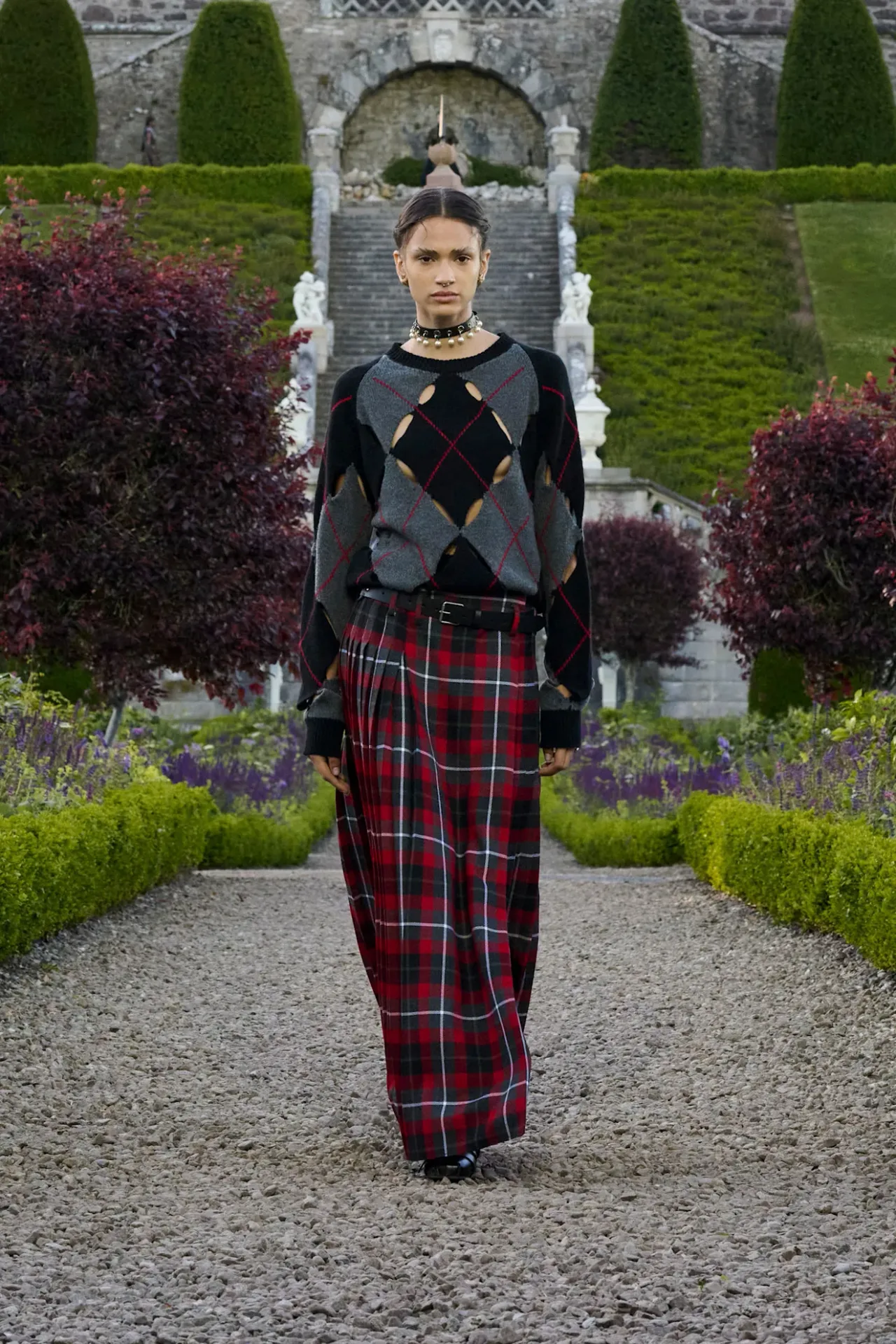 BST Dior Resort 2025 diện họa tiết ô kim cương trở lại