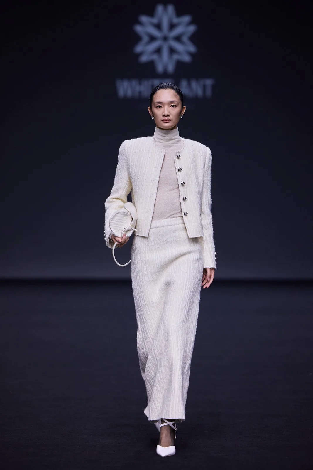 BST White Ant Thu-Đông 2026