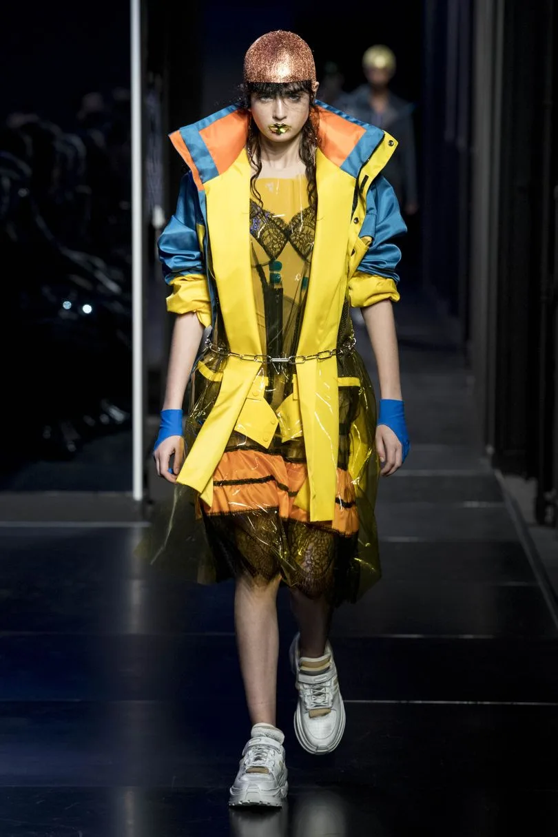 BST thời trang Maison Margiela Xuân 2018 Couture: Cảm hứng vị lai thống trị sàn diễn BST thời trang Maison Margiela Xuân 2018 Couture: Cảm hứng vị lai thống trị sàn diễn