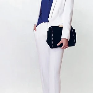 1 món đồ 2 phong cách: Áo Blazer trắng