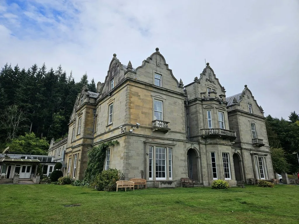 wales lâu đài baskerville wales lâu đài baskerville