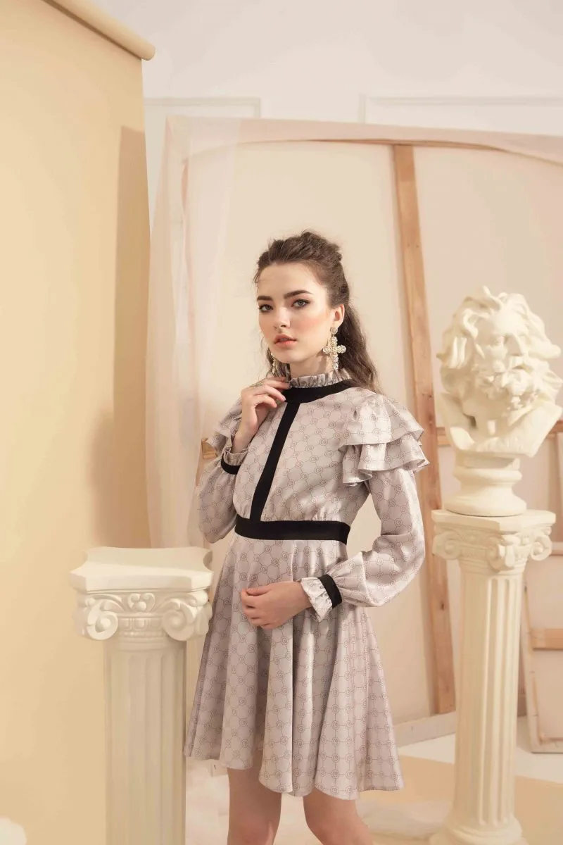 Hóa thân thành nàng công chúa hiện đại với BST Royal Sweetheart của Can De Blanc Hóa thân thành nàng công chúa hiện đại với BST Royal Sweetheart của Can De Blanc