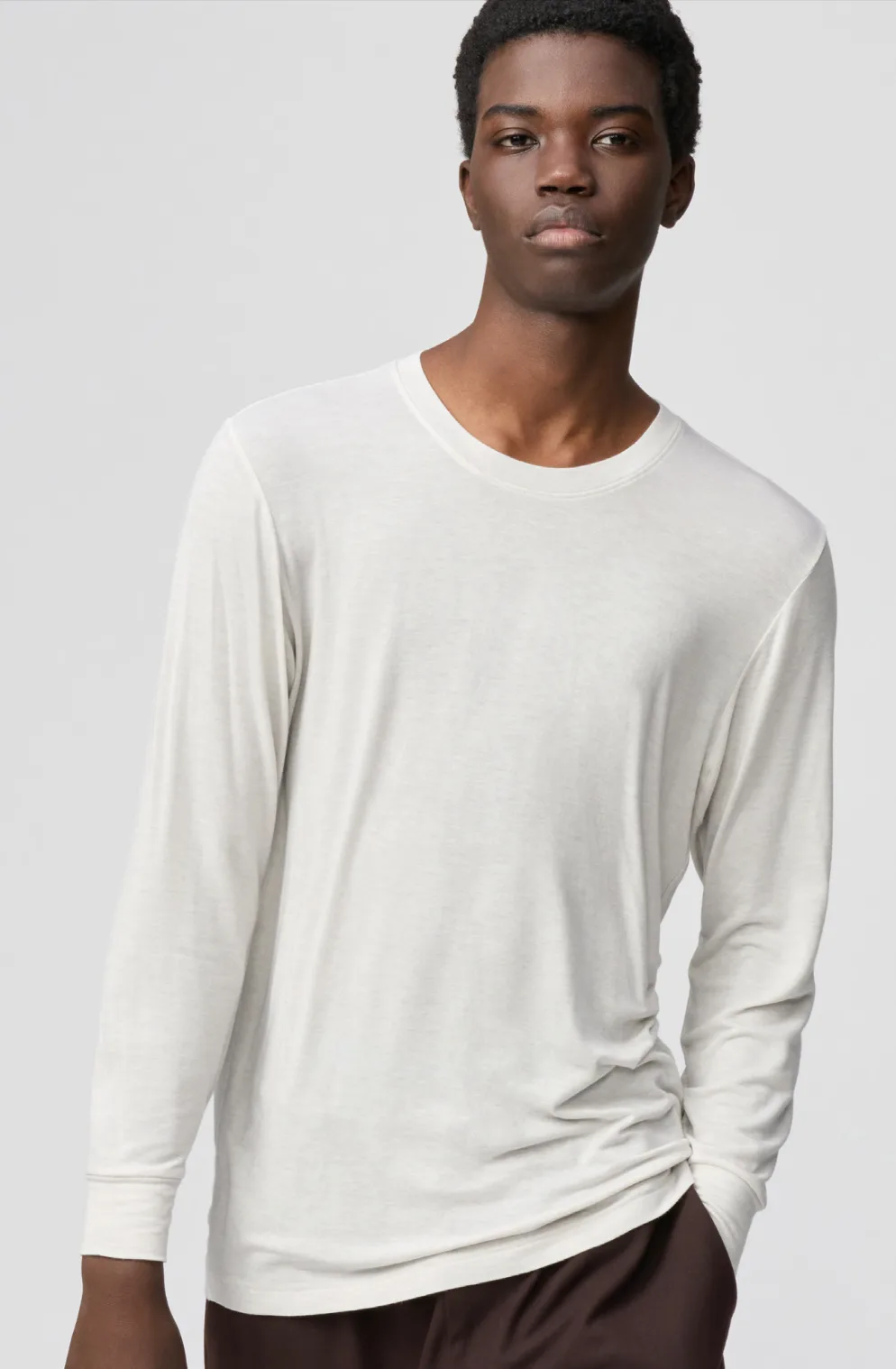 Áo Heattech pha cashmere có thể dễ dàng phối hợp với những món đồ cơ bản