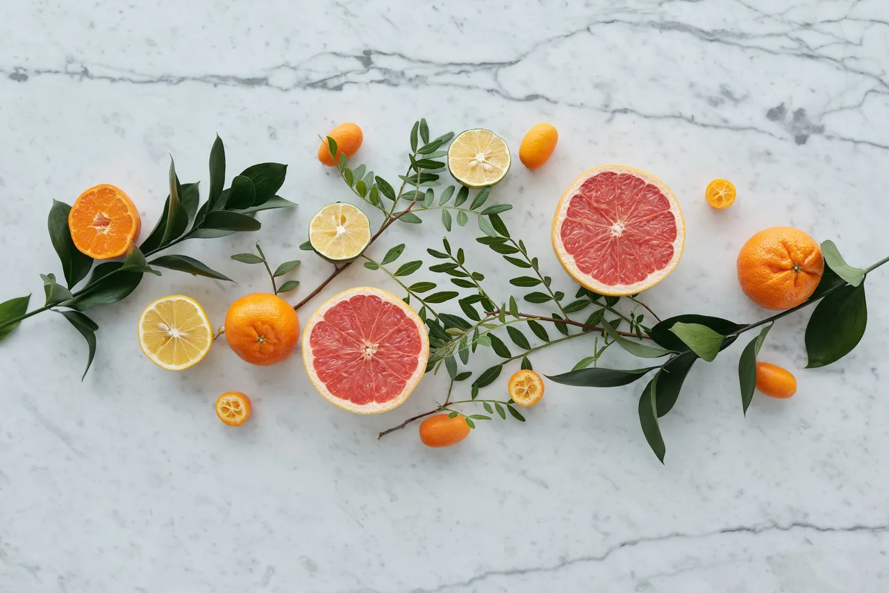 Bưởi là thực phẩm chứa nhiều Vitamin C giúp hỗ trợ giảm cân hiệu quả Bưởi là thực phẩm chứa nhiều Vitamin C giúp hỗ trợ giảm cân hiệu quả