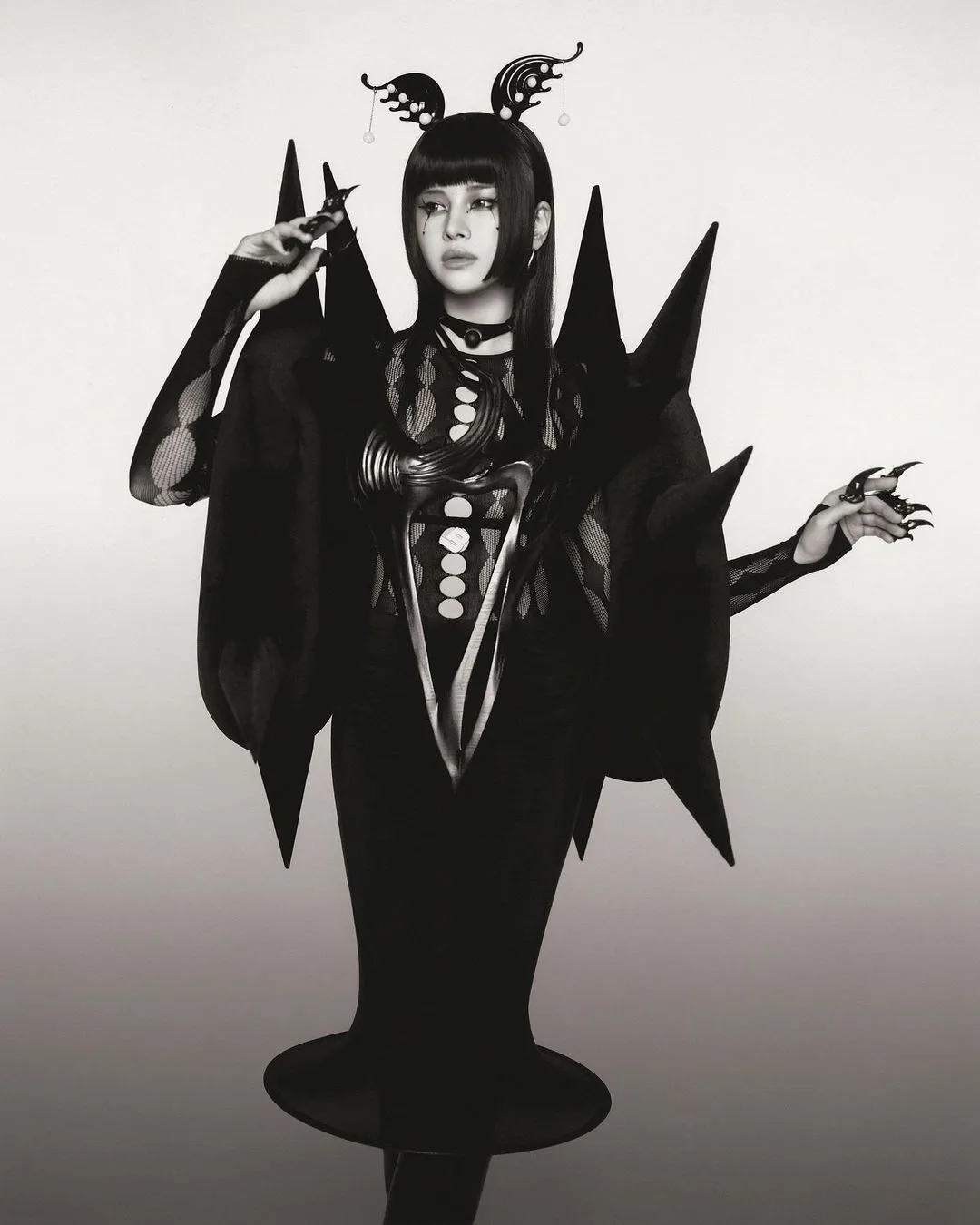 xg-dark-concept-3-kpop