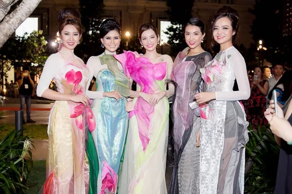 Thành phố Áo dài - thời trang đường phố đẹp và ý nghĩa 16