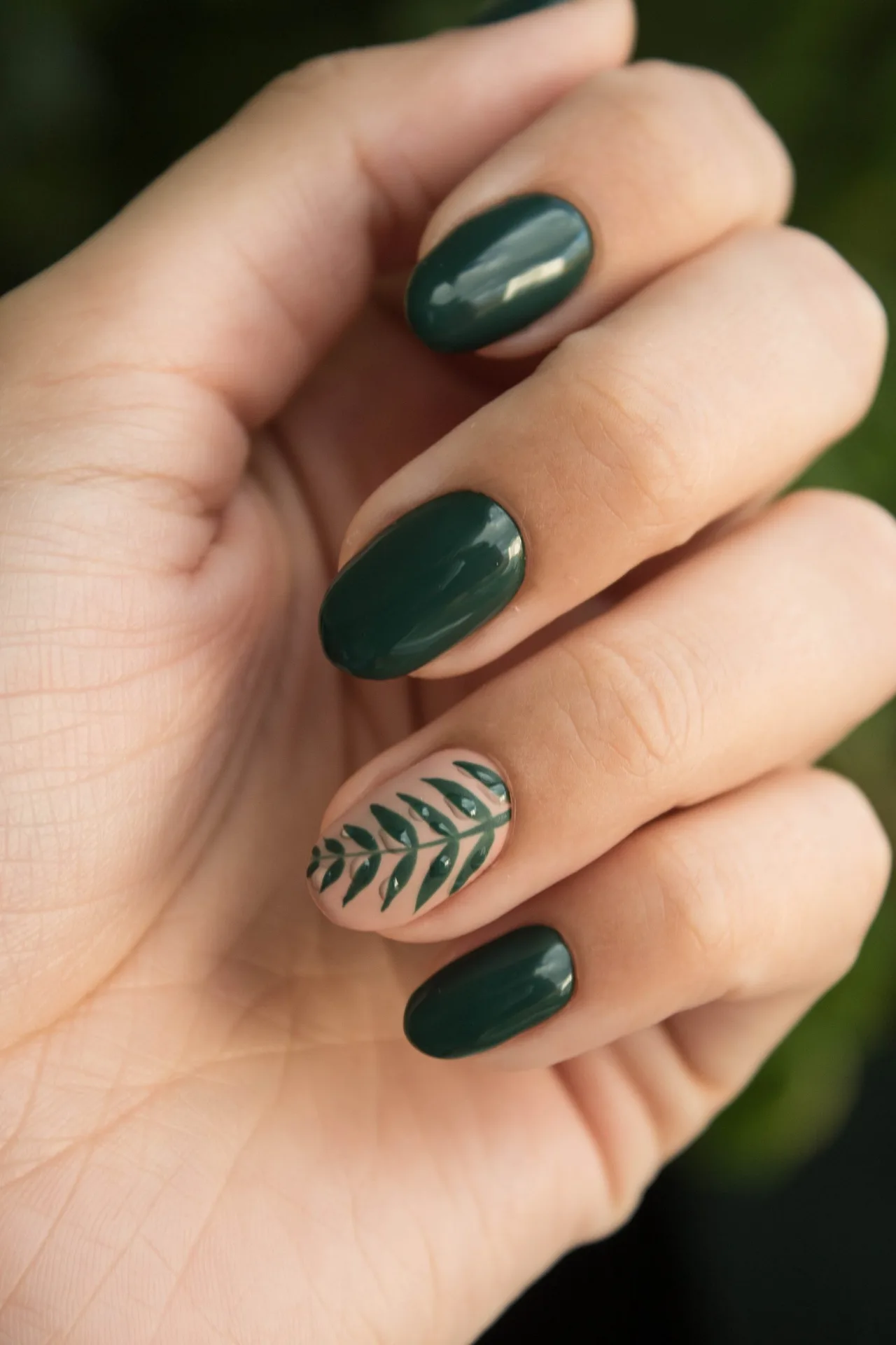 Màu nail xanh lá cây