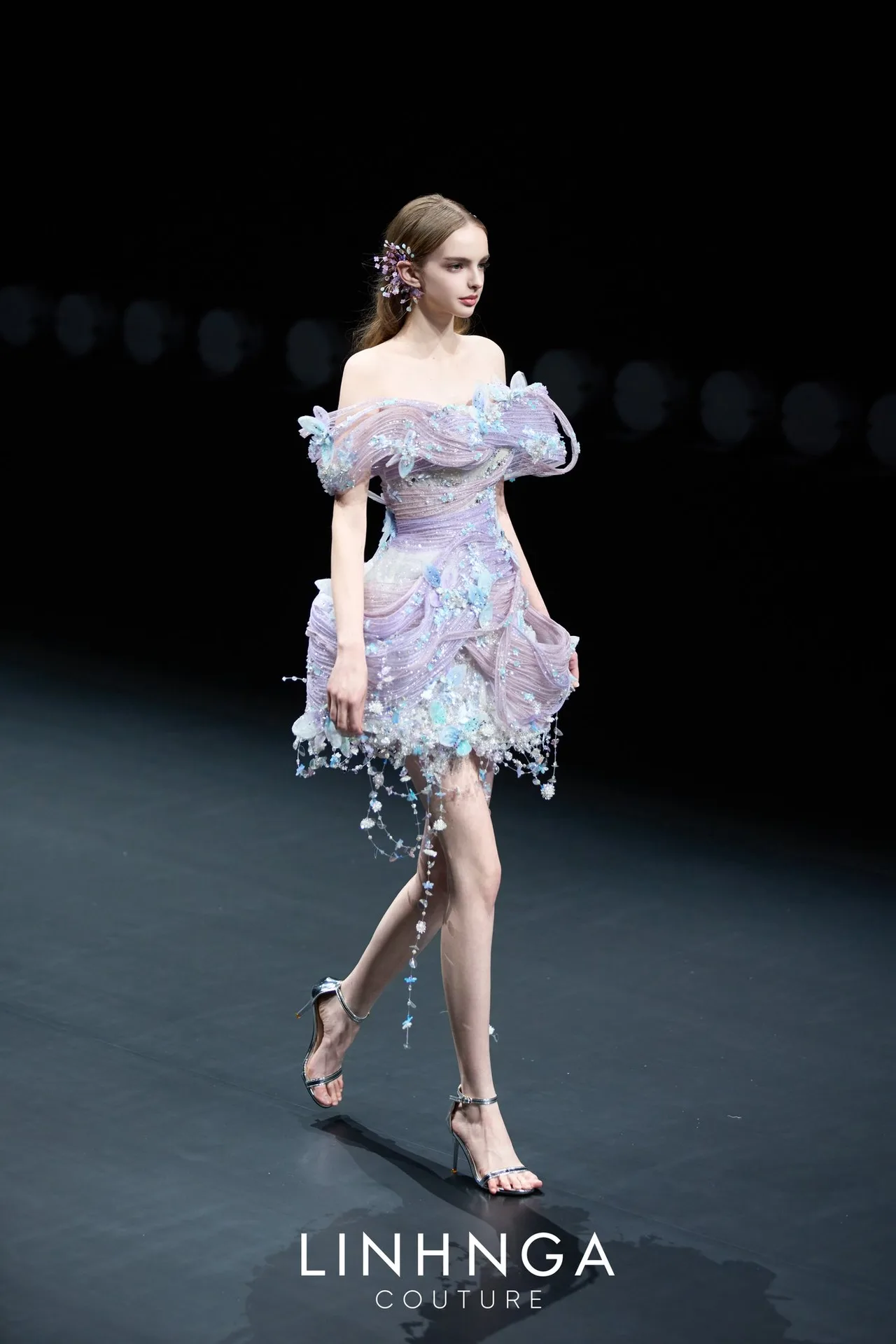 elle-linh-nga-couture-shanghai-fashion-week-2026-tuan-le-thoi-trang-thuong-hai-thoi-trang-viet00006