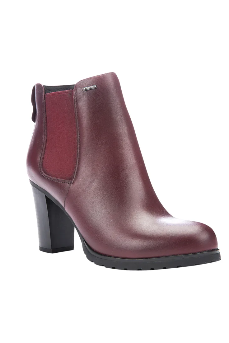 street style mau do ruou giay geox