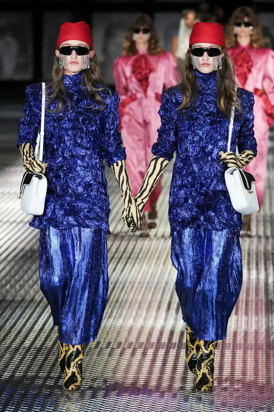 GG xuân hè 2023 look 47