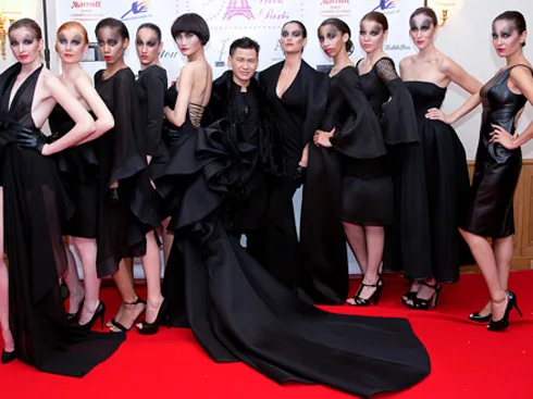 Hoàng Minh Hà và các người mẫu trong BST Black Rose