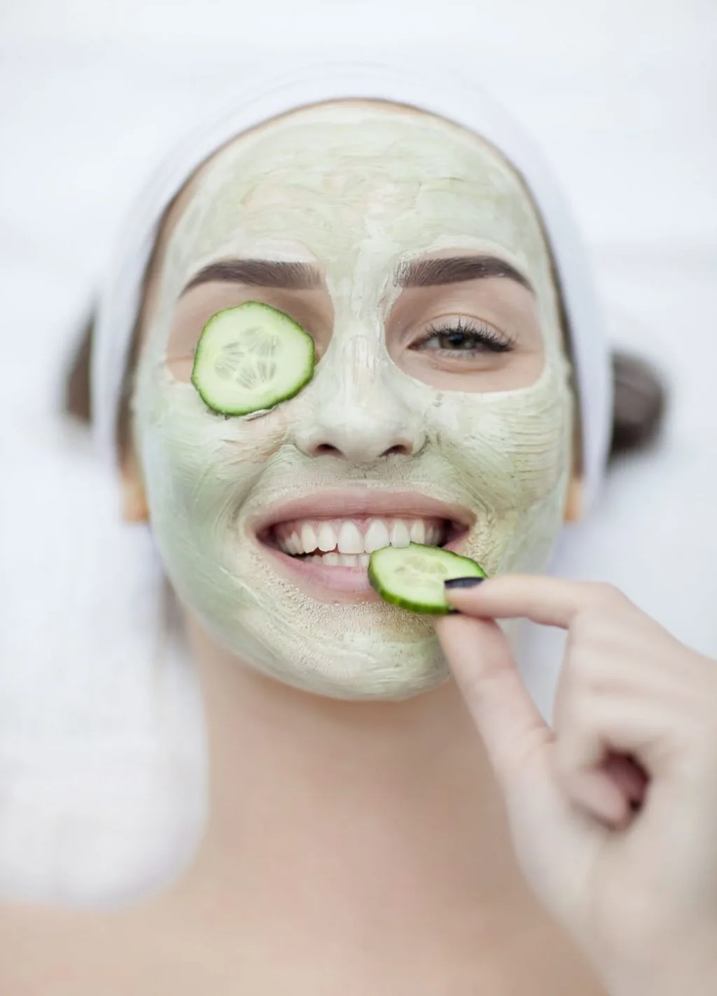 đắp mặt nạ dưỡng da tại nhà đắp mặt nạ dưỡng da tại nhà