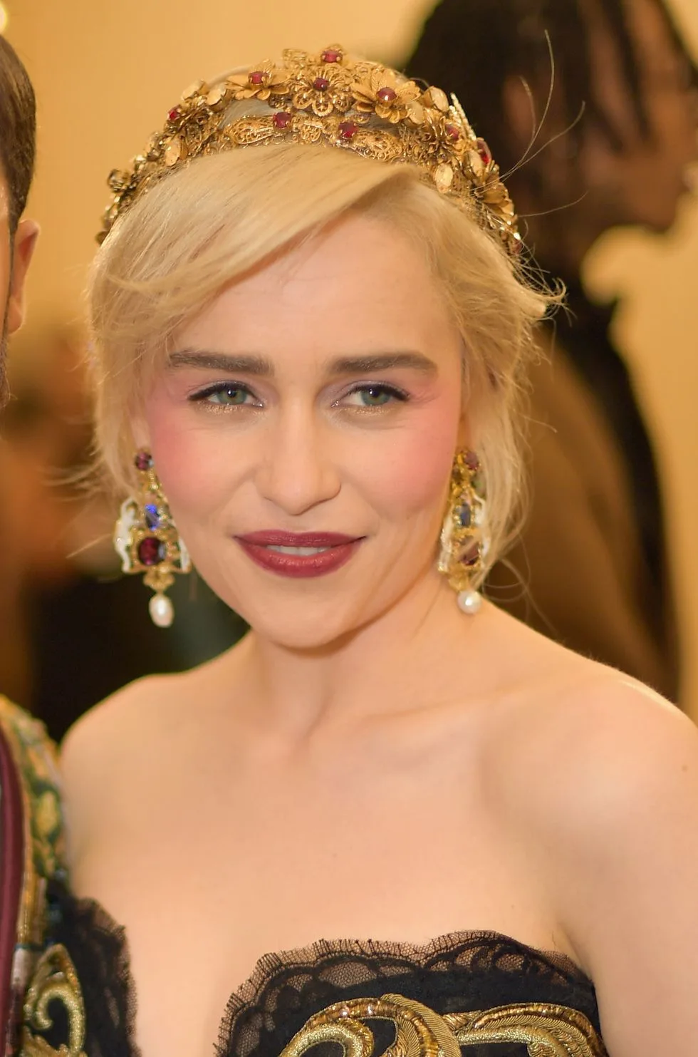 phong cách trang điểm Emilia phong cách trang điểm Emilia