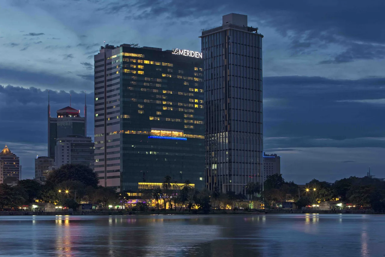 trải nghiệm Le Meridien Saigon