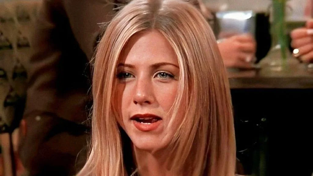 Jennifer Aniston trong vai Rachel của series Friends. Jennifer Aniston trong vai Rachel của series Friends.