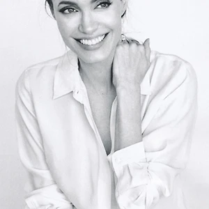 angelina jolie sinh vao thang 5 elle vn