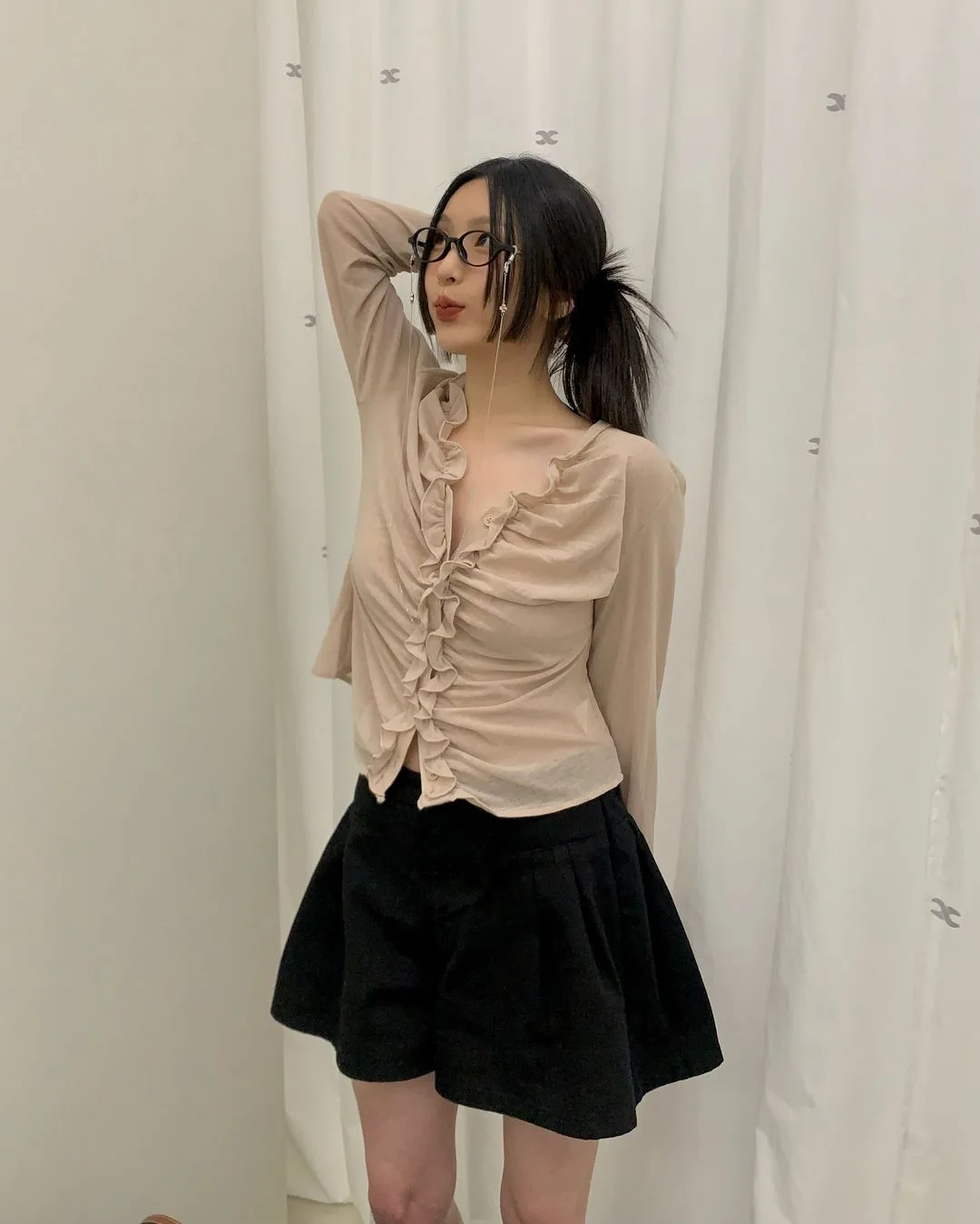 iamcorn_ diện màu be