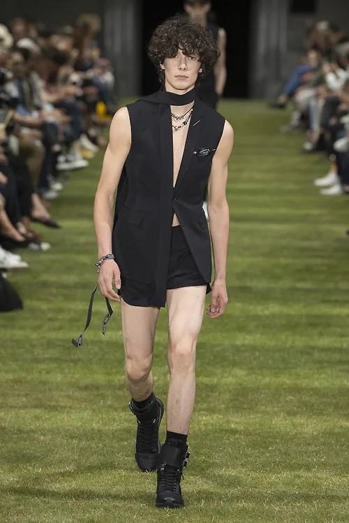 Nhung thieu nen lich lam va quyen ru duong tao nen chat rieng cho Dior Homme