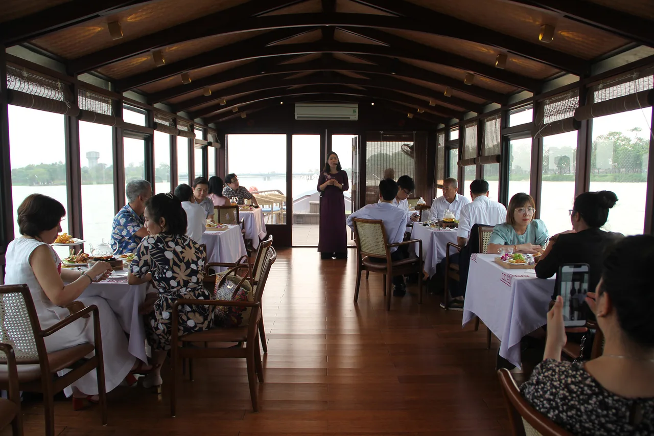 sông Hương trải nghiệm trên sông sông Hương trải nghiệm trên sông