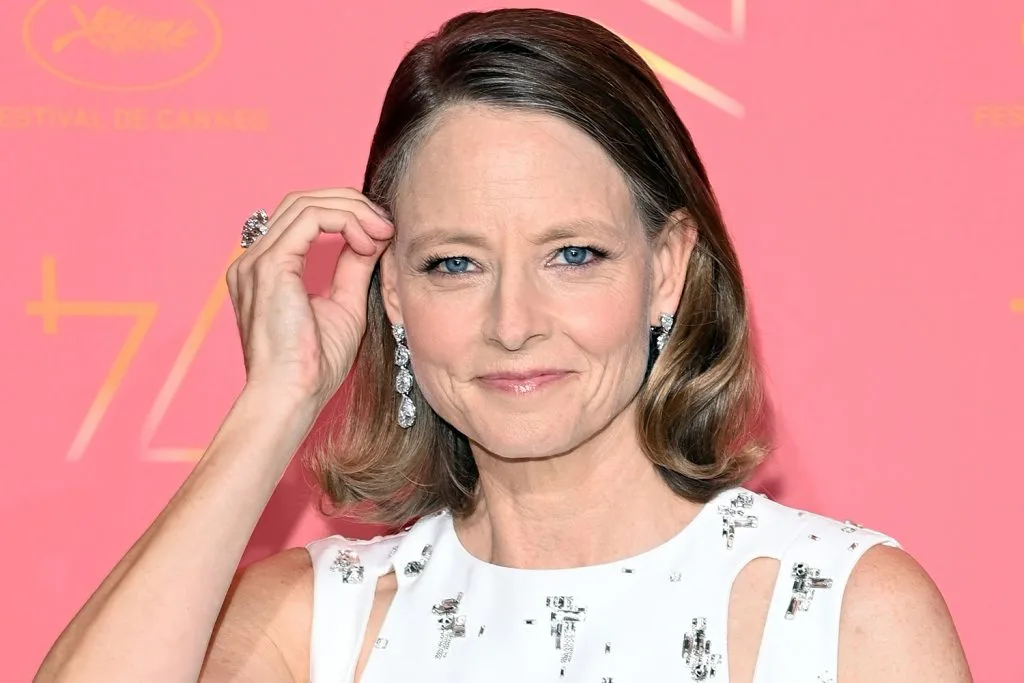 vẻ đẹp của mái tóc bạc tự nhiên của jodie foster vẻ đẹp của mái tóc bạc tự nhiên của jodie foster