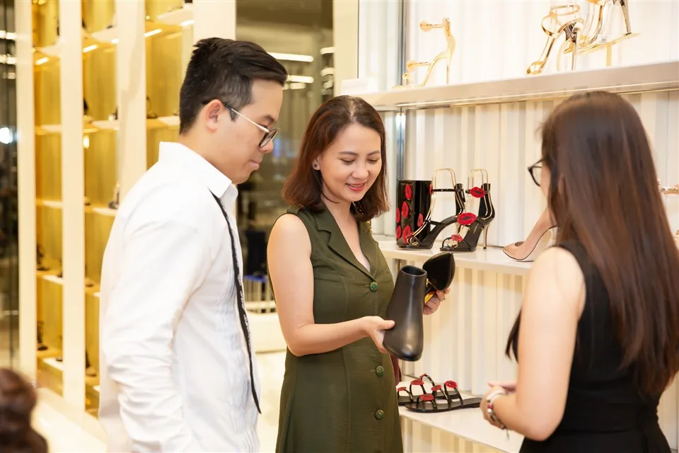 Giuseppe Zanotti event - elle vietnam (4)
