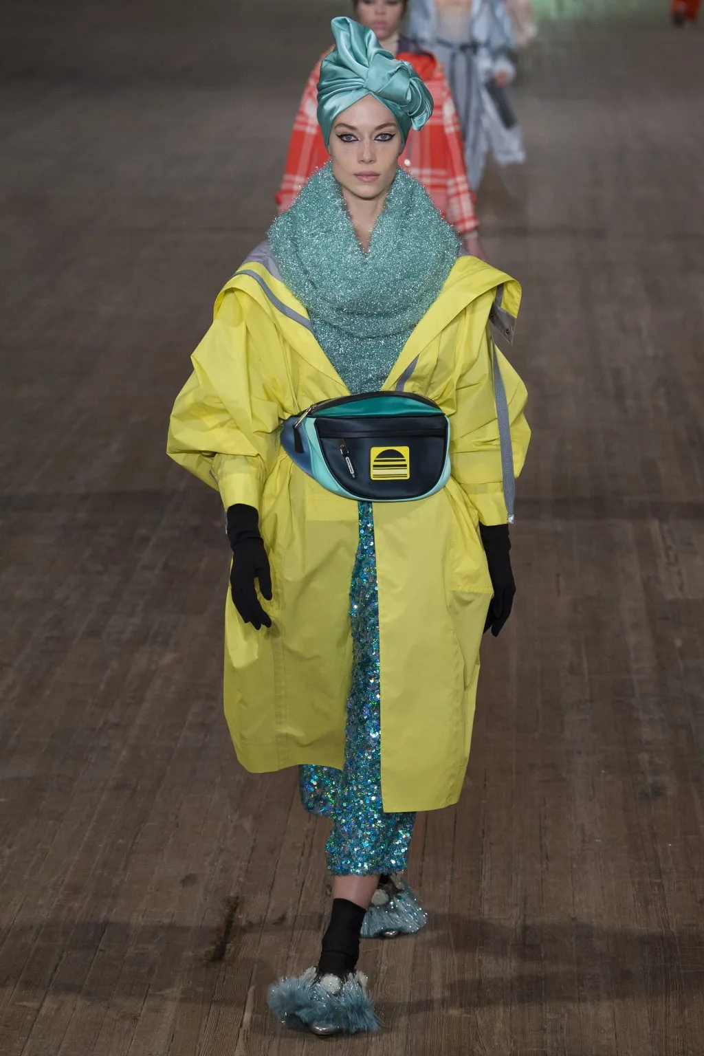 Bộ sưu tập mùa Xuân 2018 Marc Jacobs: Màn pháo hoa kết thúc Tuần lễ thời trang New York Bộ sưu tập mùa Xuân 2018 Marc Jacobs: Màn pháo hoa kết thúc Tuần lễ thời trang New York