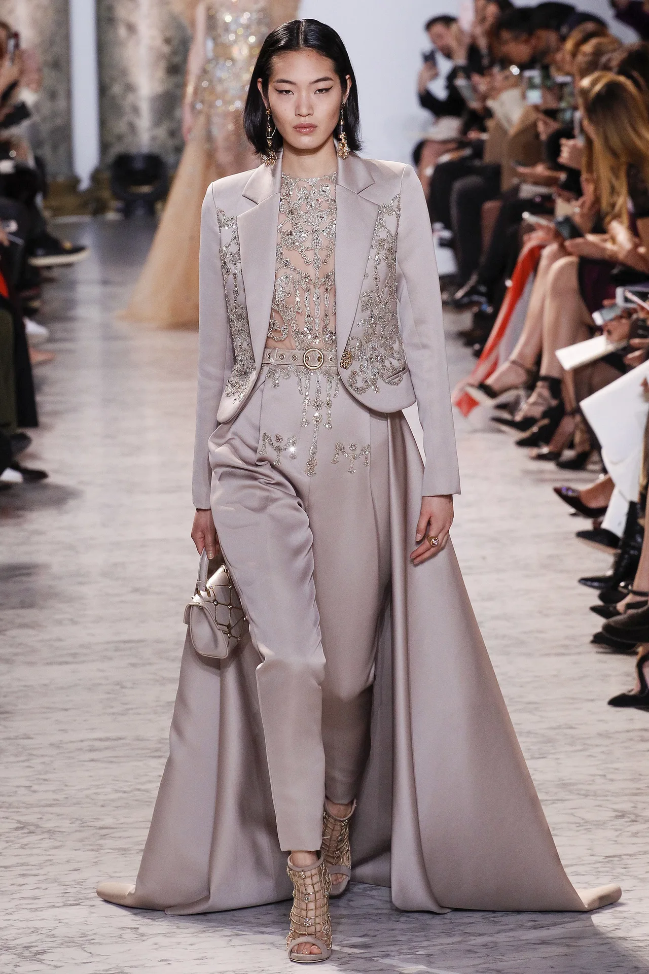 Những BST nổi bật tại tuần lễ Haute Couture Xuân-Hè 2017 - ELLE VN