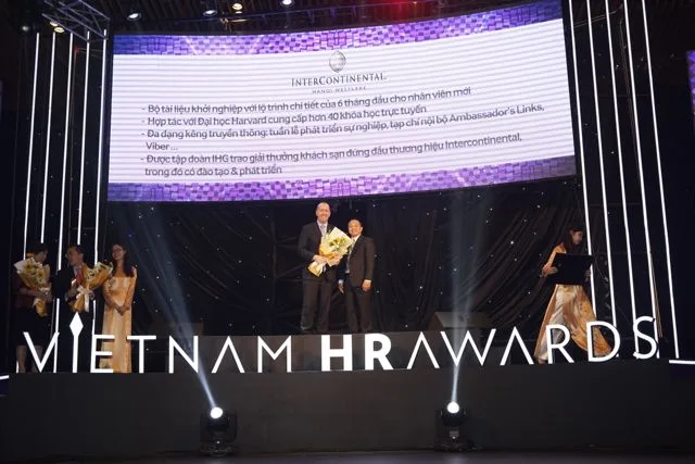 ellevn InterContinental Hanoi Westlake nhan giai thuong Vietnam HR