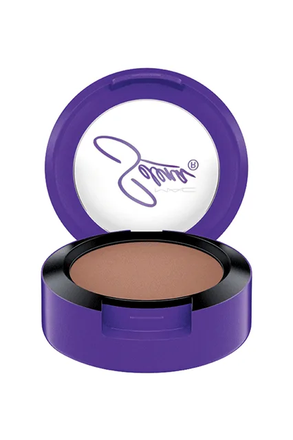 Rúng động trước BST MAC Cosmetic x Selena ELLE VN