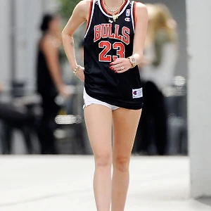 ellevn miley cyrus