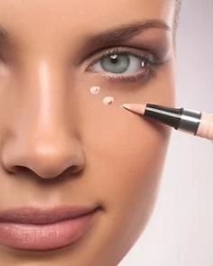 4 bước trang điểm xóa quầng thâm mắt