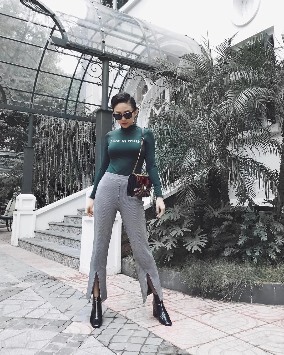 Sao Việt đón đầu xu hướng boots thấp cổ thời thượng năm 2018 như thế nào? Sao Việt đón đầu xu hướng boots thấp cổ thời thượng năm 2018 như thế nào?