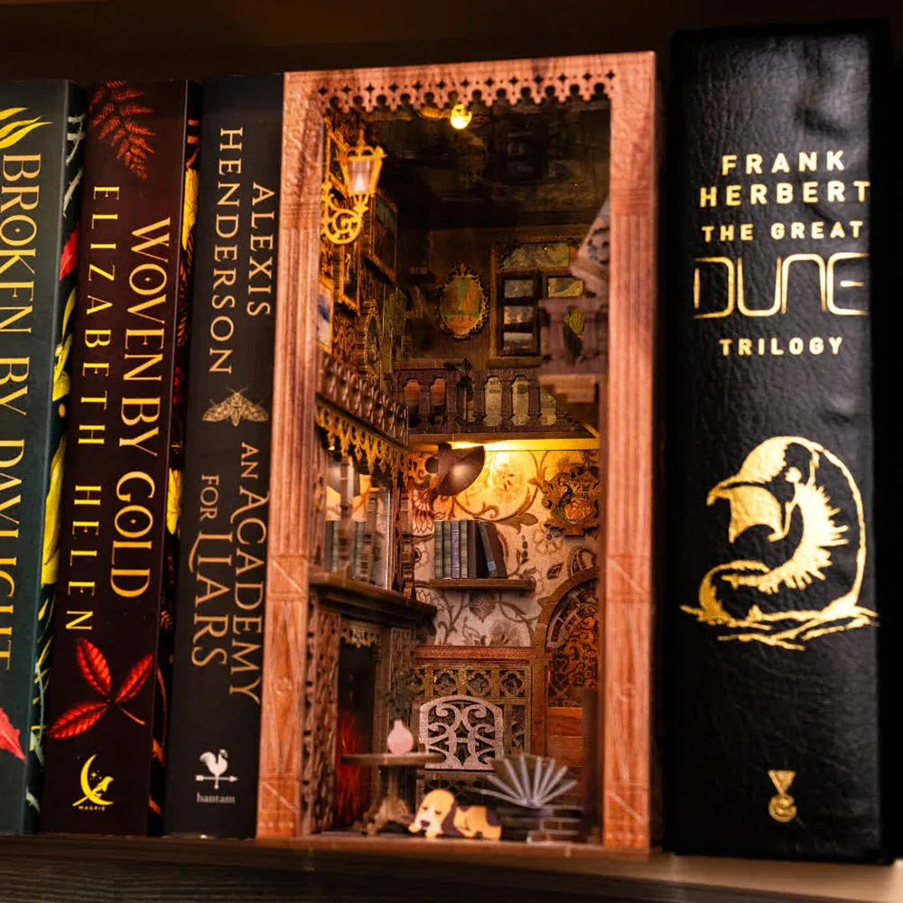 book nook trang trí kệ sách