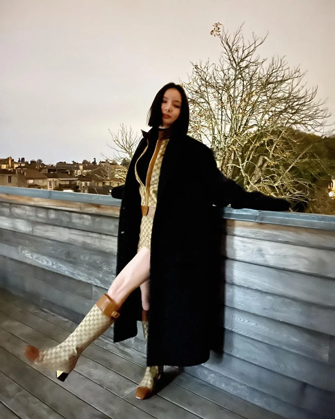 Kim Lim mặc đồ Gucci